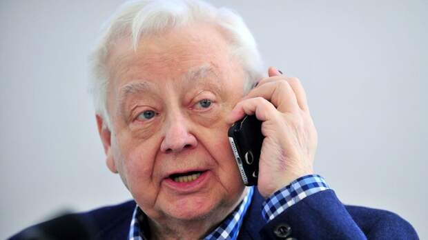 Музей МХАТ представил выставку к 90-летию со дня рождения Олега Табакова