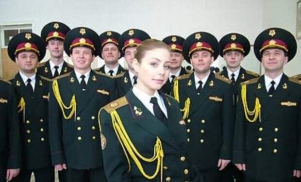 Тина Кароль в юности в хоре ВСУ