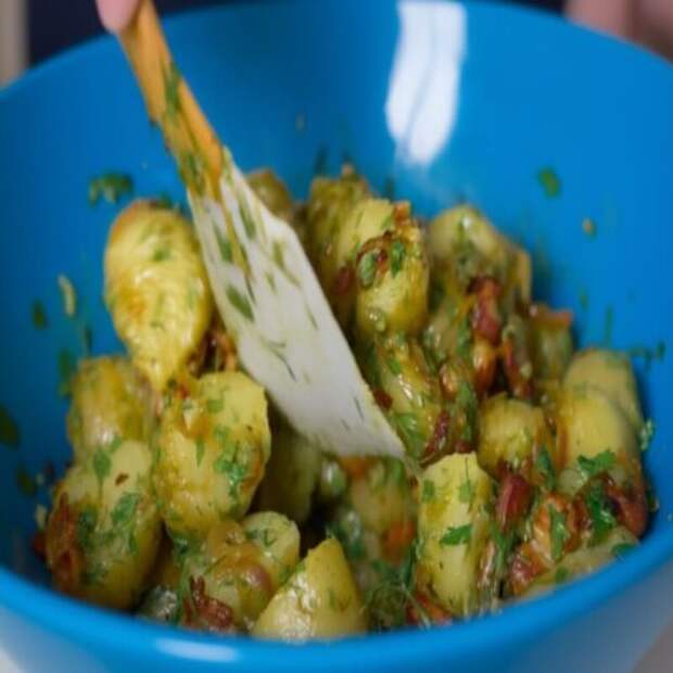 Немецкий картофельный салат: секрет сочности и сытности, который заставит вас забыть о привычных рецептах!