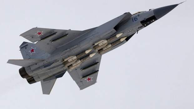 Российские истребители вступили в воздушный бой в стратосфере