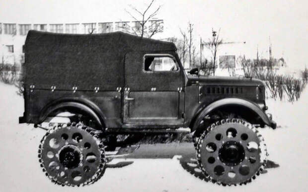 3 3