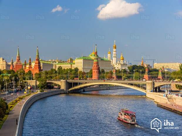 Россия поднялась с колен и начала стремительно возрождаться