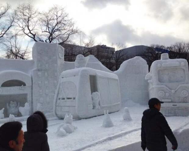 В японском городе Саппоро открылся ежегодный Фестиваль снега (15 фото)