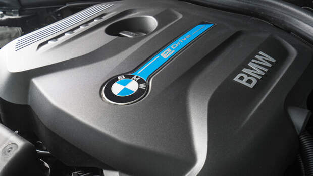 Мотор BMW 330e Plug-In Hybrid 2016 фото