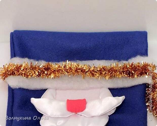 Мастер-класс Упаковка Новый год Шитьё Мешок для подарков в виде Деда Мороза Клей Нитки Пайетки Ткань фото 10