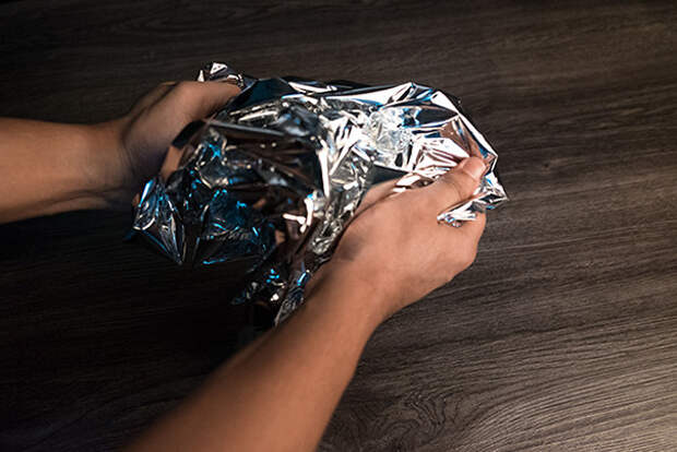 how-to-make-el-bokeh-wall-aluminum-foil-photography-tricks-4