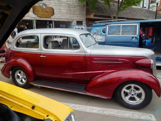 Выставка ретро-автомобилей в штате Висконсин авто, выставка, олдтаймер, ретро автомобили