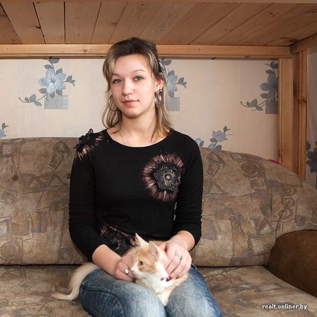 девушка, кран, цех