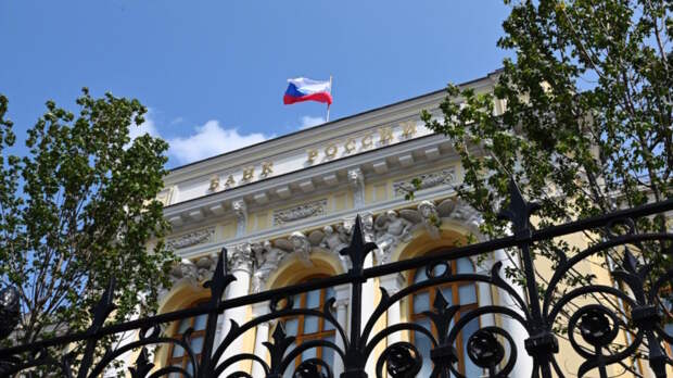 Застрявший "ключ": почему ЦБ не решился смягчить денежно-кредитную политику