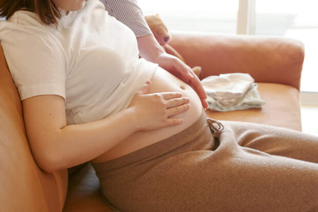 Более 5 тысяч студенток в РФ получили право на пособие по беременности и родам