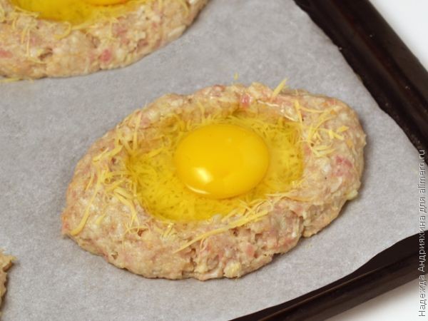 Шницели с яйцом Шницели с яйцом