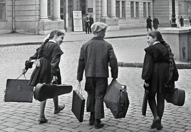 Чем занимались советские дети в свободное время