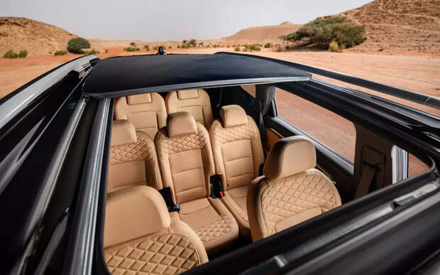 Geely везет в Россию новую партию 7-местных кроссоверов