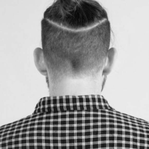 Мужская стрижка «Undercut» + «Пучок»