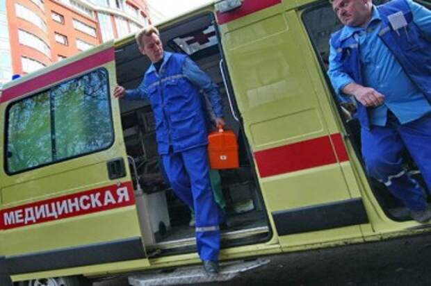 Жительница Иркутска столкнула двух сыновей с 8 этажа и выбросилась сама Жительница Иркутска столкнула двух сыновей с 8 этажа и выбросилась сама
