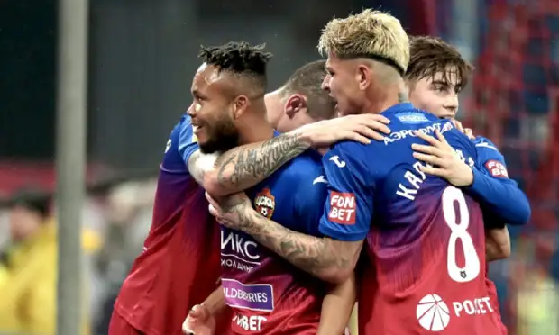 И себе, и людям. Как ЦСКА победил «Динамо» и сделал «Зенит» без пяти минут чемпионом