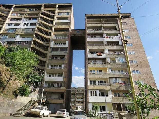 Скребущий небеса: город Капан, Армения