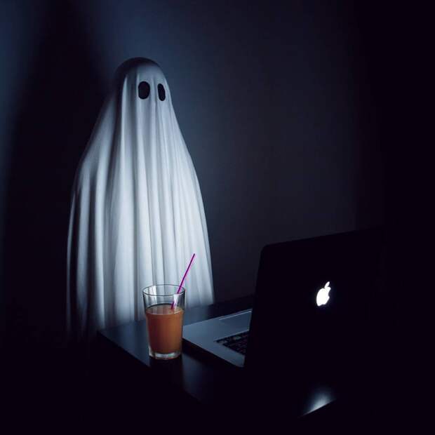 Мистер Бу - добрый призрак Инстаграма 