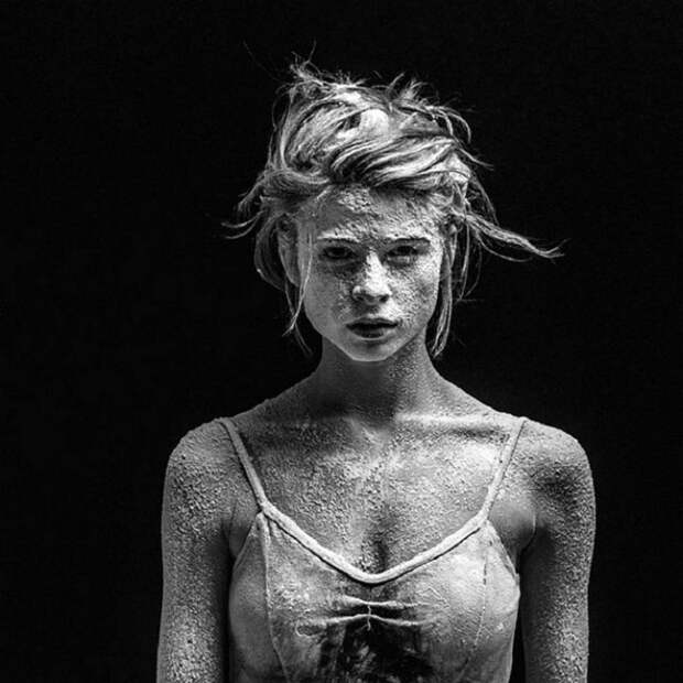ТАНЕЦ И МУКА: ПОТРЯСАЮЩАЯ СЕРИЯ ФОТОГРАФИЙ В ДВИЖЕНИИ 6