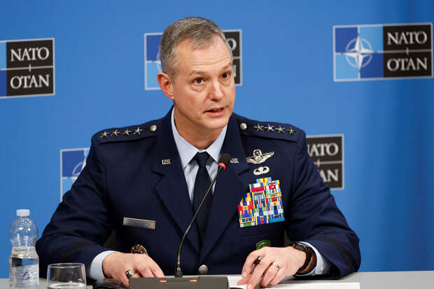 Главком НАТО испугался России
