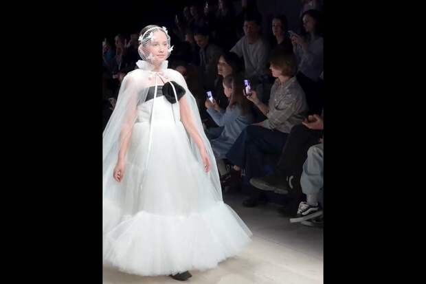 10-летняя дочь Павла Прилучного и Агаты Муцениеце появилась на подиуме