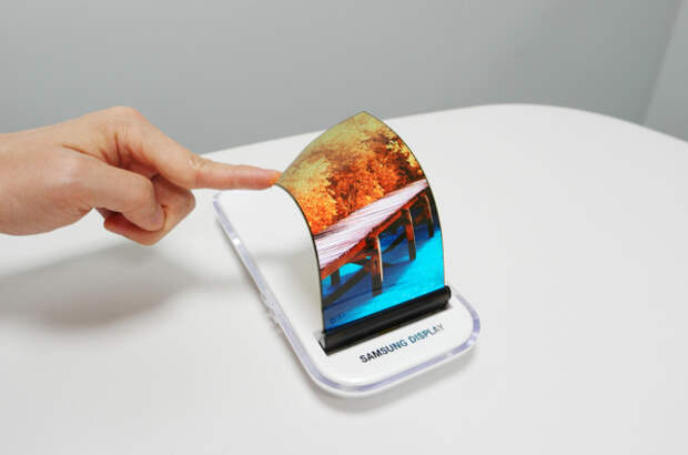 Гнущийся дисплей Samsung