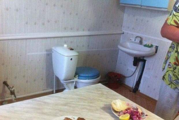 Оригинальная идея смежного санузла Фото Алтапресс