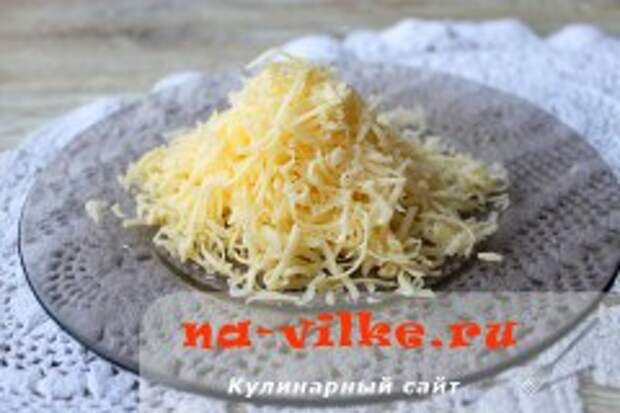 Каннеллони с говяжьим фаршем под соусом бешамель
