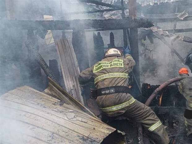 Три человека пострадали в горящей бане в Самарской области