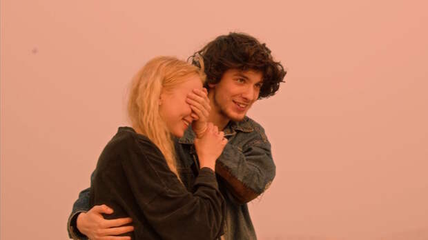 "Надо снимать фильмы о любви": поэтичный мокьюментари-манифест