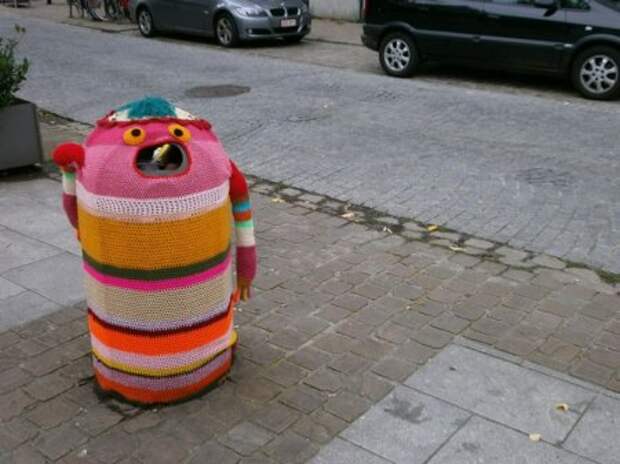 Уличное вязание - новое искусство