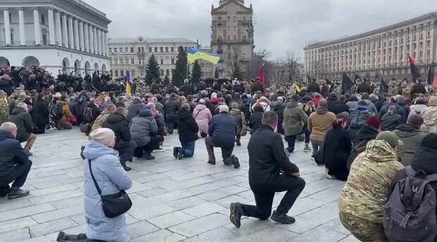 Рада ввела ежедневно-принудительную «хвылыну мовчання»