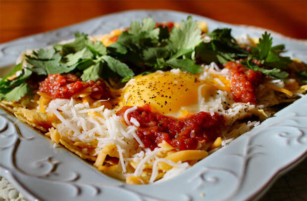 Huevos rancheros ням-ням, яичница