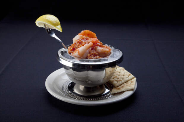 Коктейль из креветок в ресторане «St. Elmo Steak House» Коктейль из креветок в ресторане «St. Elmo Steak House»