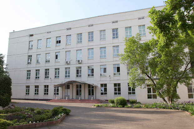 Здание СУНЦ МГУ, фото с официального сайта