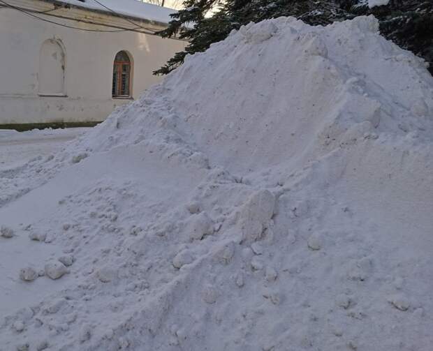 Снегопад стал темой заседания штаба по зимнему содержанию дорог в Новгородской области