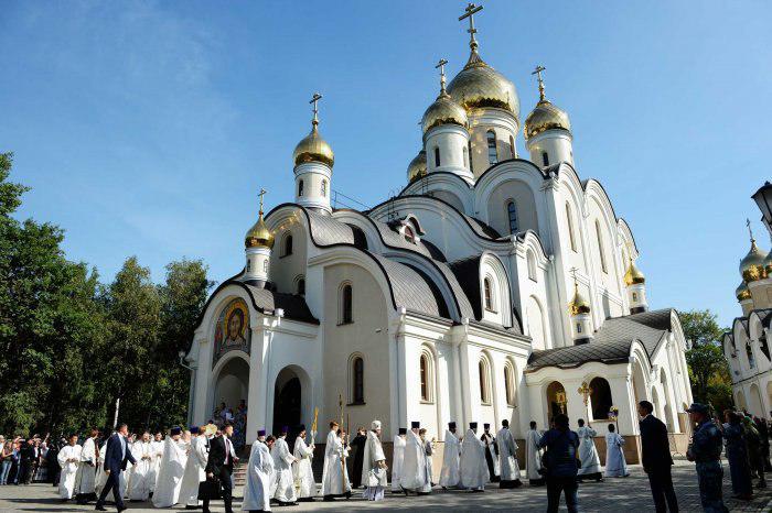 Фотография на обложке статьи: Сергей Власов, http://www.patriarchia.ru