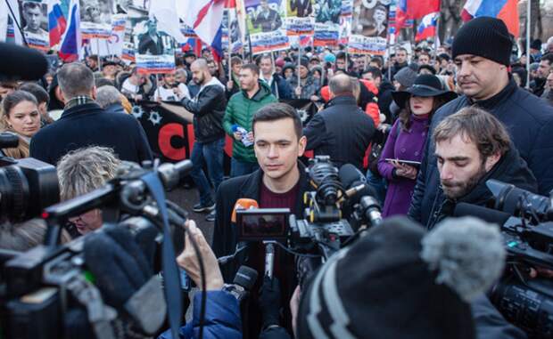 Как пятая колонна прошла по Москве в память Немцова (ФОТОРЕПОРТАЖ) | Продолжение проекта &quot;Русская Весна&quot;