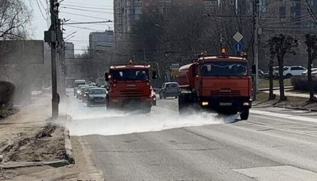 Коммунальная техника помыла проезжую часть дорог в двух районах Рязани