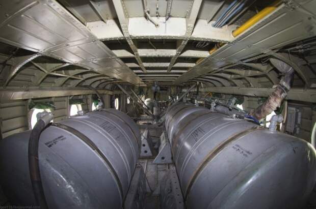 Ми-10 - военный летающий кран