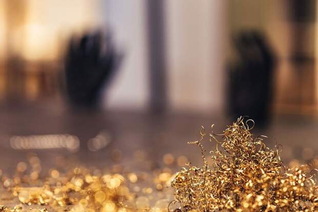 Золото выросло до уровня 2340 долларов за 1 тройскую унцию
