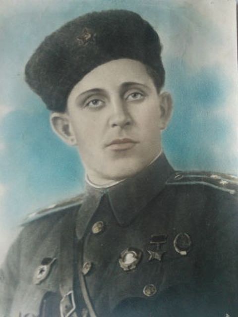 Неравные танковые дуэли. Часть 4. Красноармеец с топором против Pz.38(t) Неравные танковые дуэли. Часть 4. Красноармеец с топором против Pz.38(t)