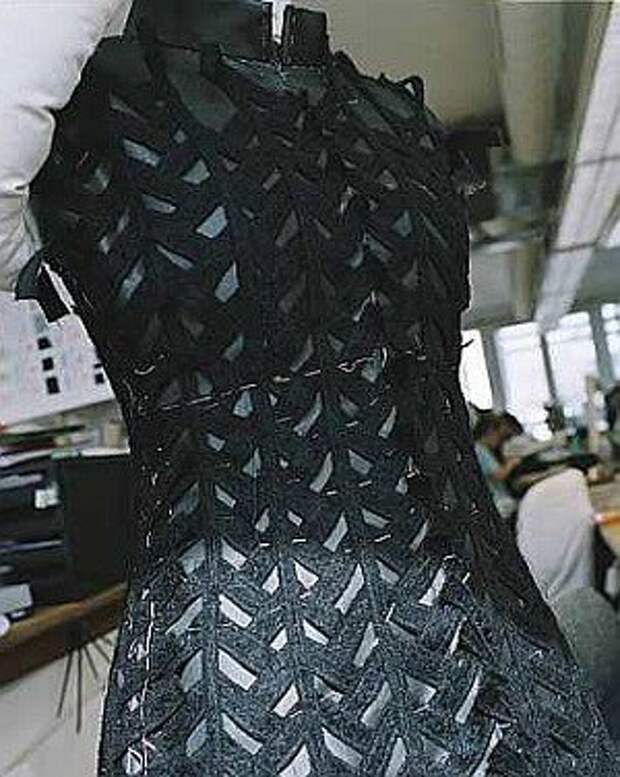 Создание одежды в Ателье CHANEL (трафик!)