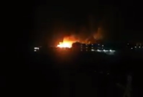 Военную базу США на японском Хонсю сотрясают взрывы