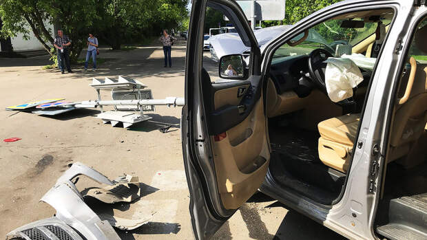 Семь человек пострадали в ДТП с двумя автомобилями в Великом Новгороде