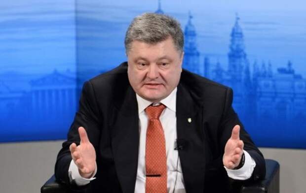 Порошенко опозорился на весь мир в ходе встречи с баварским премьером(ВИДЕО) Порошенко опозорился на весь мир в ходе встречи с баварским премьером(ВИДЕО)