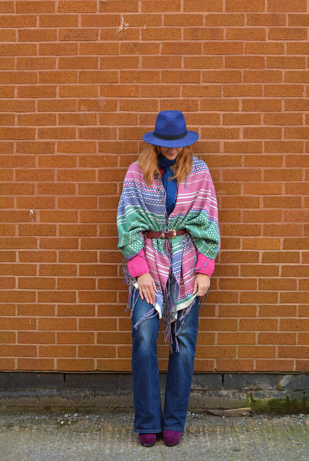 Multi-coloured belted wrap, flared jeans