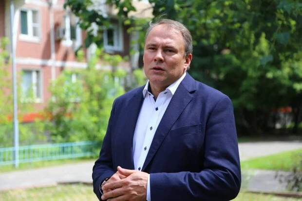 Петр Толстой открыл в Кузьминках новое помещение центра «Большая семья»