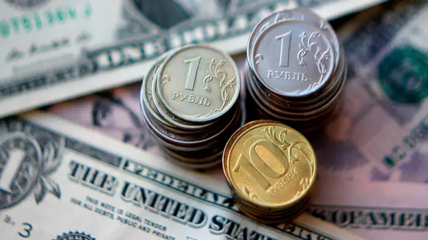 Евро 28 апреля обновил минимум с марта 2020 года