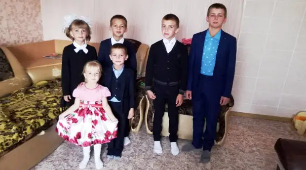 «Справляемся вместе»: как живёт 21-летняя девушка, взявшая под опеку шестерых братьев и сестру